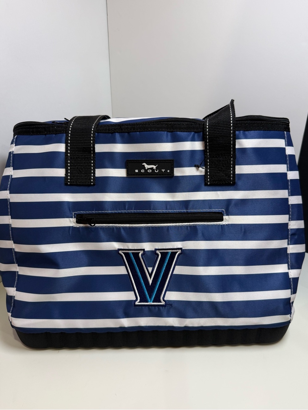 SCOUT Insulated Soft Cooler Bag Nantucket Navy Blue Stripes Villanova V Logo New